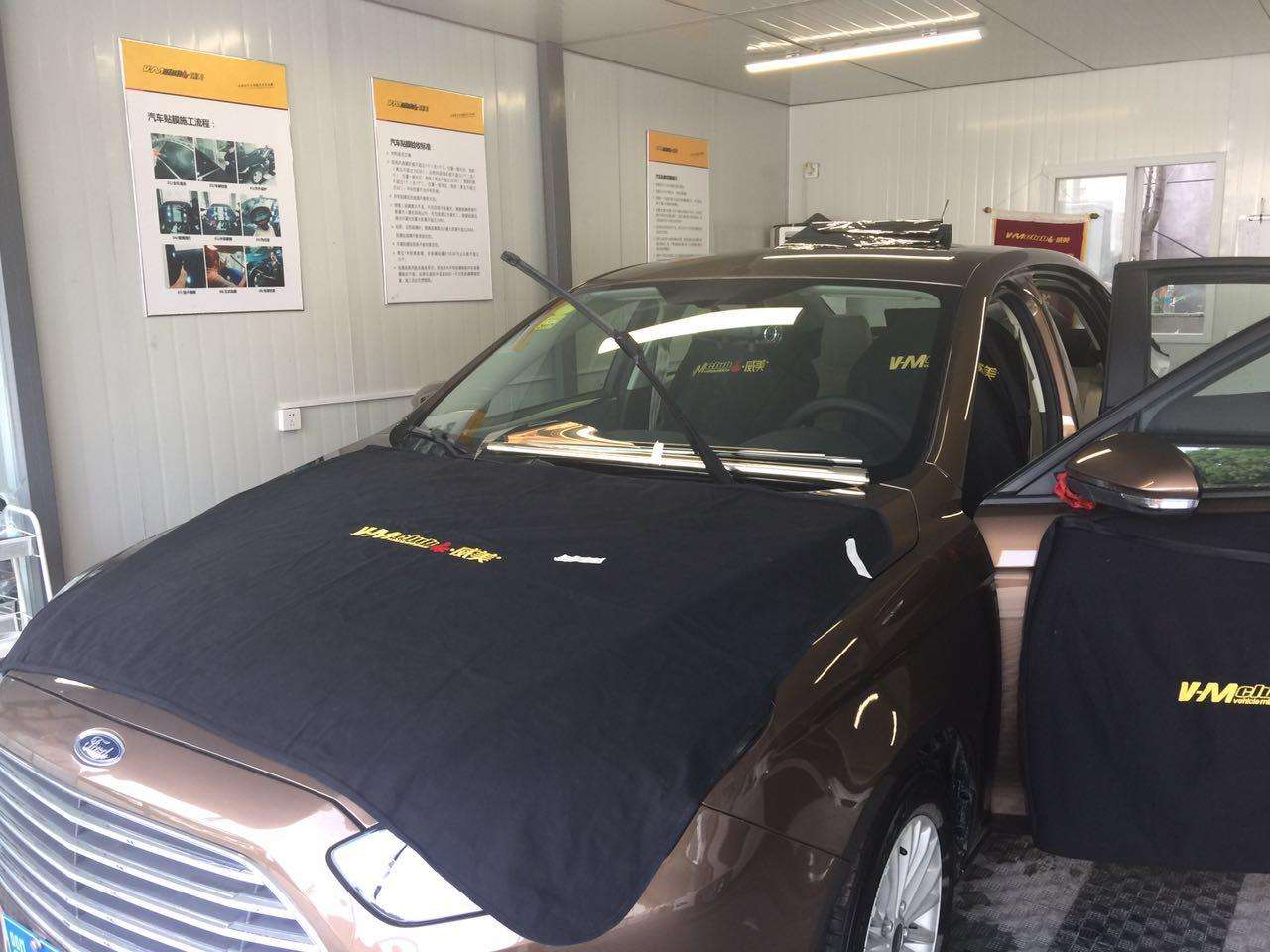 專業汽車玻璃貼膜