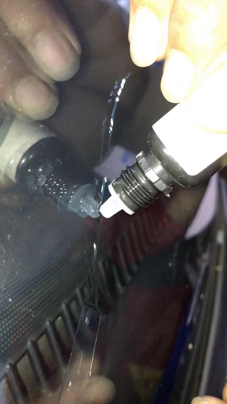 什麼地方可以修複汽車玻璃裂痕