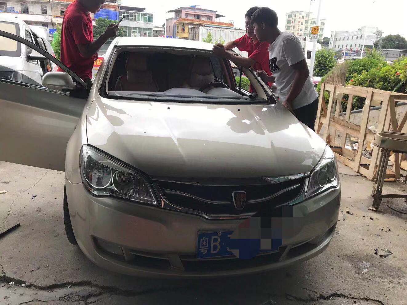  途觀天窗後玻璃怎麼拆