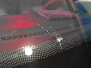 汽車玻璃大星形修複