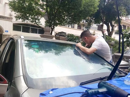 汽車玻璃貼膜