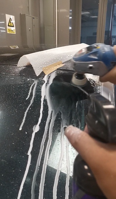 汽車玻璃刮痕能修嗎？玻璃劃痕能像以前一樣修好嗎？