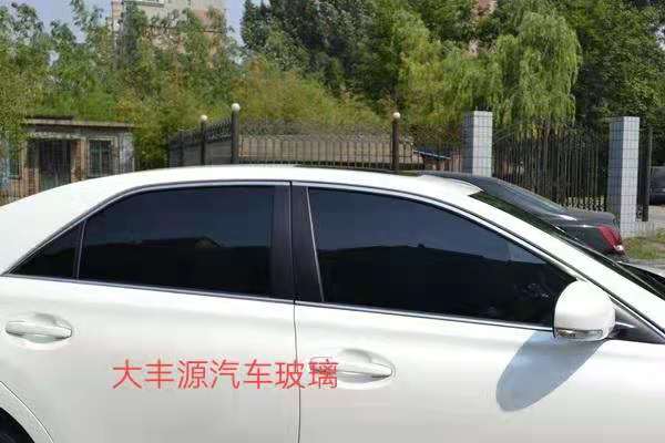 如何保護擋風玻璃   保護擋風玻璃有哪些方法   ？