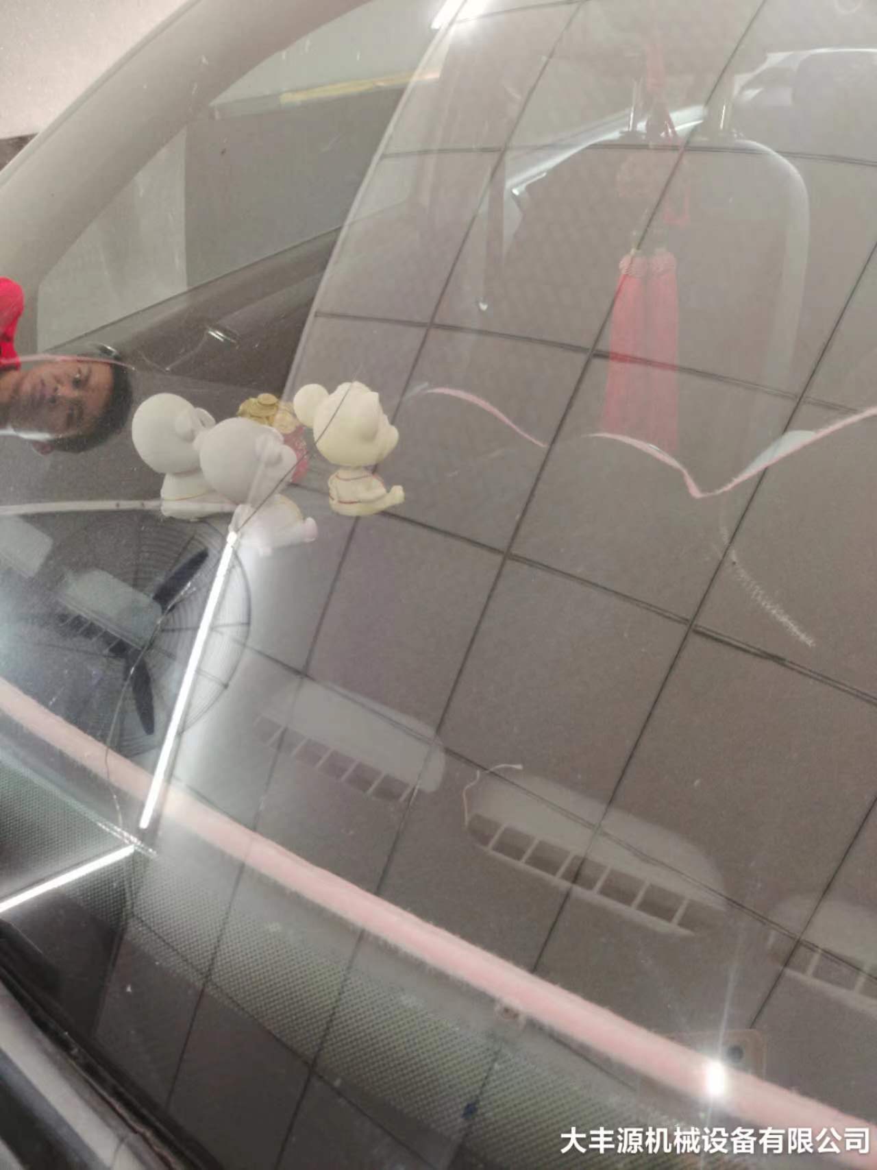 擋風玻璃長裂縫怎麼辦？可以修複嗎？